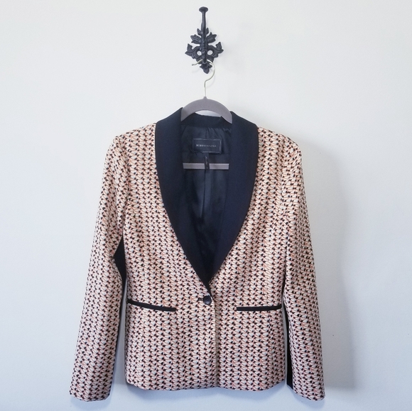 BCBGMaxAzria Jackets & Blazers - BCBGMAXAZRIA Sec Blazer Size M EUC
